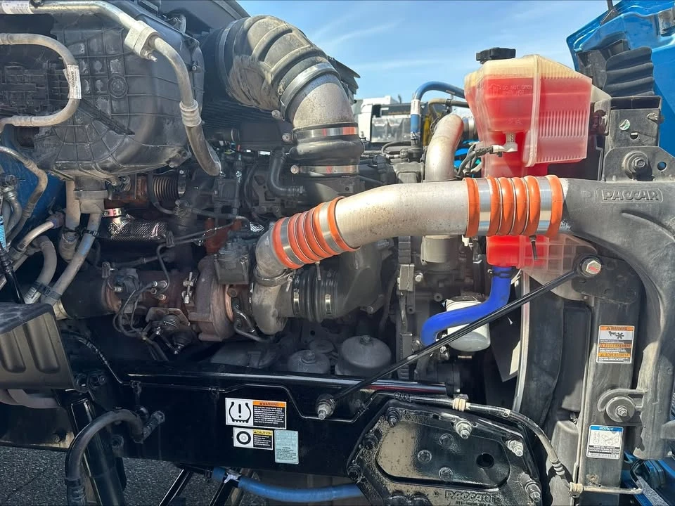 2020 Peterbilt 579 - Image 5 of 5