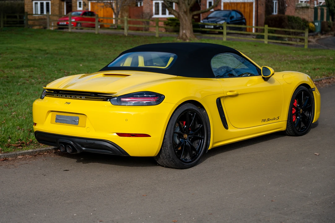 2020 Porsche 718 Boxster S - Image 15 of 31