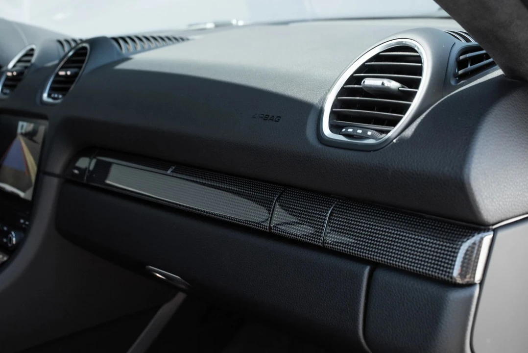 2020 Porsche 718 Cayman - Image 16 of 31