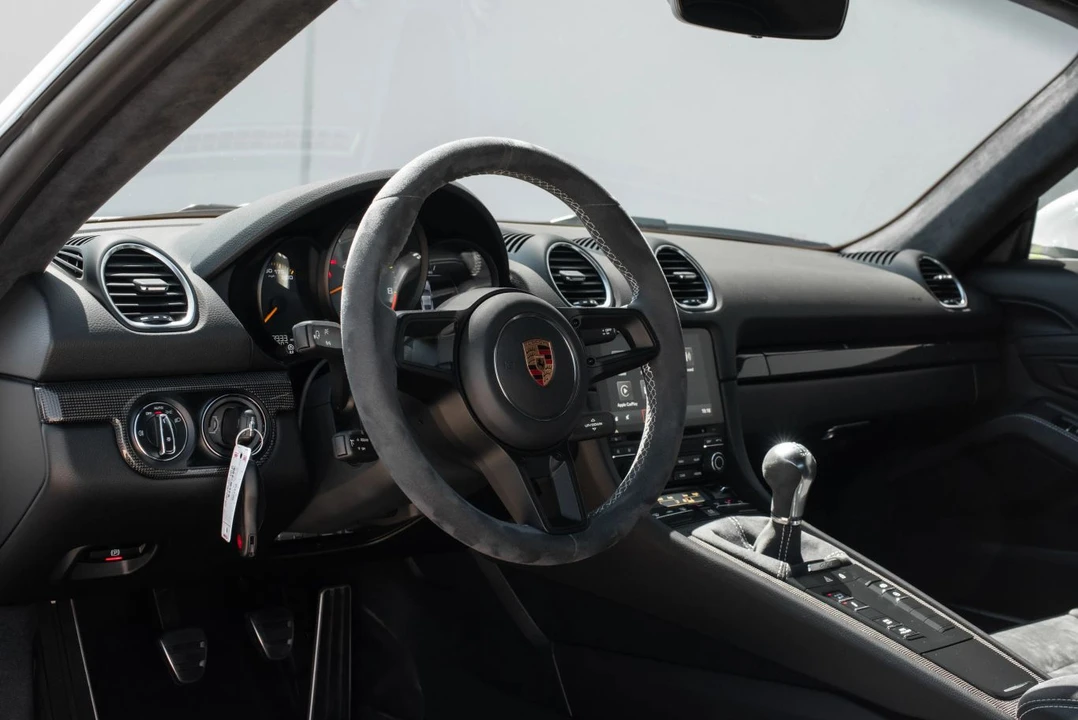 2020 Porsche 718 Cayman - Image 8 of 31