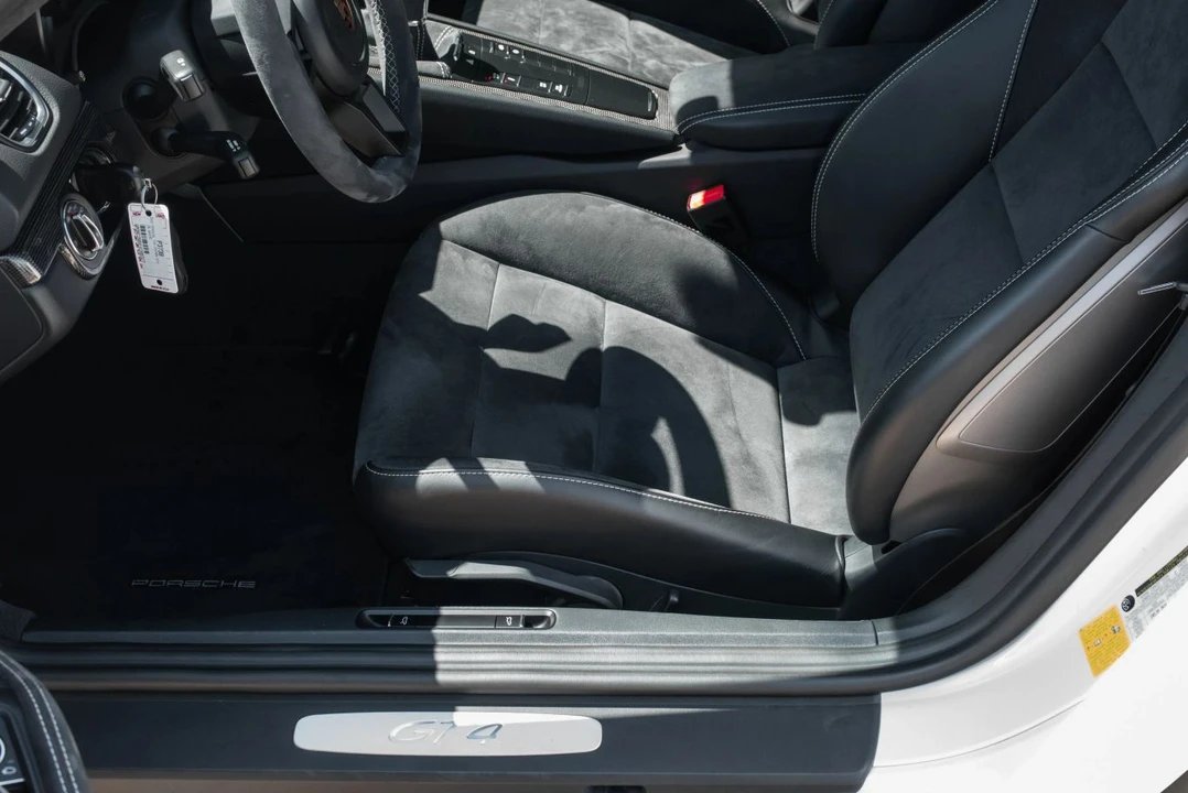 2020 Porsche 718 Cayman - Image 15 of 31