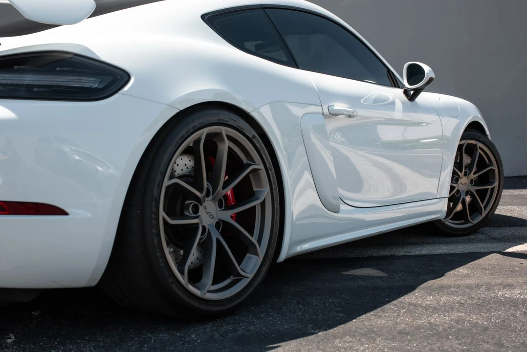 2020 Porsche 718 Cayman - Image 30 of 31