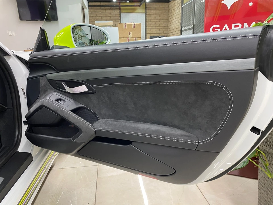 2020 Porsche 718 Cayman GT4 - Image 9 of 19