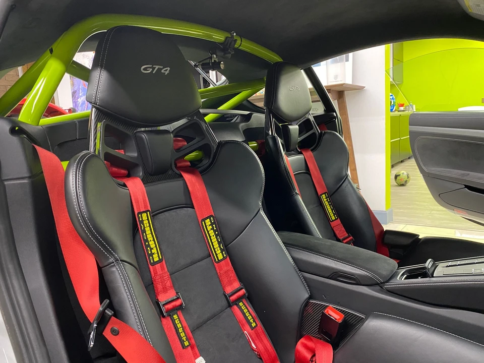 2020 Porsche 718 Cayman GT4 - Image 13 of 19