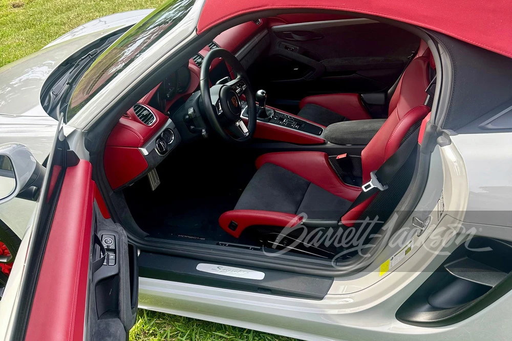 2020 Porsche 718 Boxster Spyder - Image 2 of 16