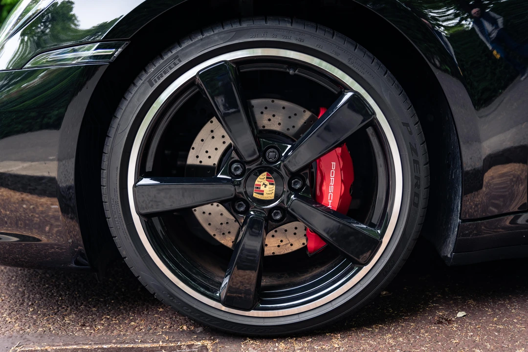 2020 Porsche 992 Carrera S - Image 13 of 31