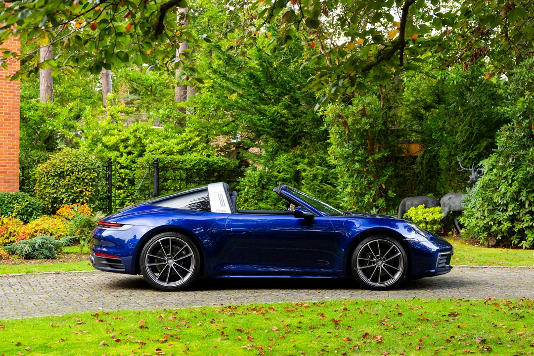 2020 Porsche 992 Targa 4 & 4S - Image 17 of 31