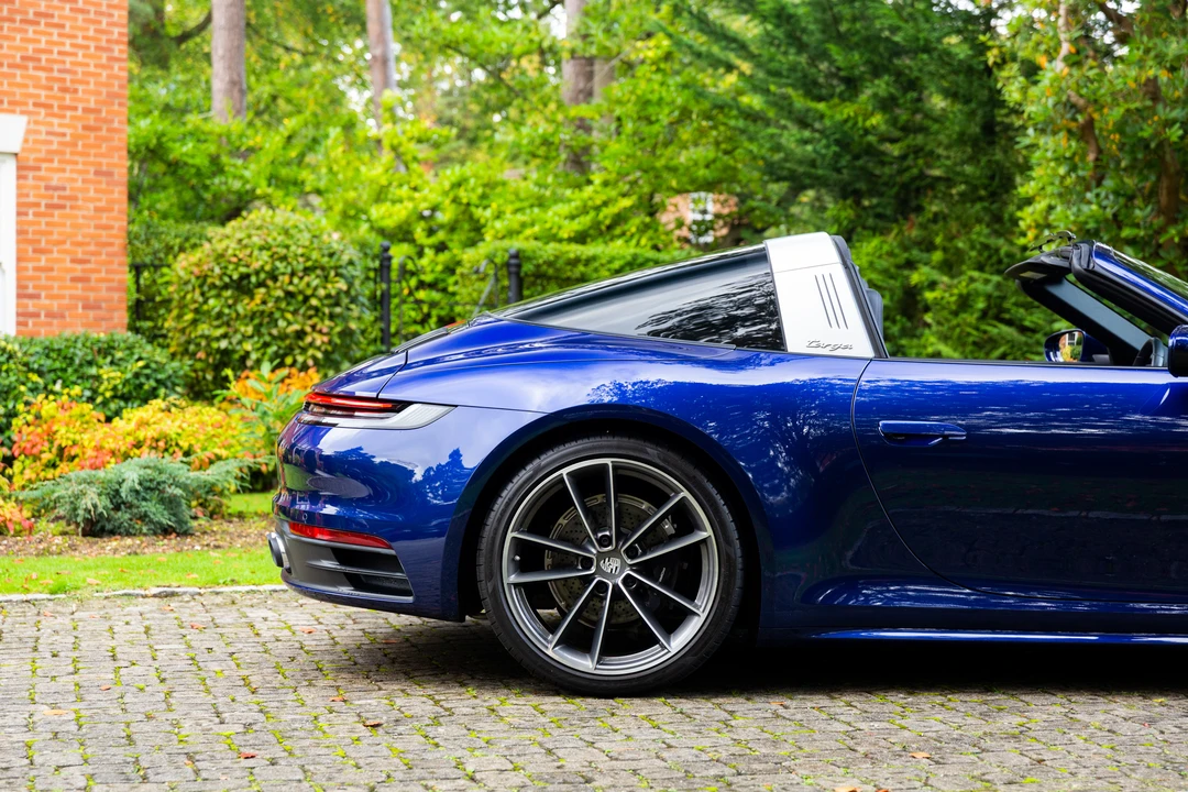 2020 Porsche 992 Targa 4 & 4S - Image 9 of 31