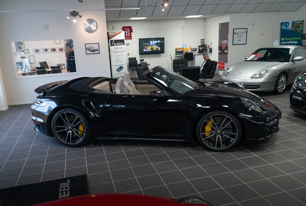 2020 Porsche 992 Turbo - Image 8 of 31