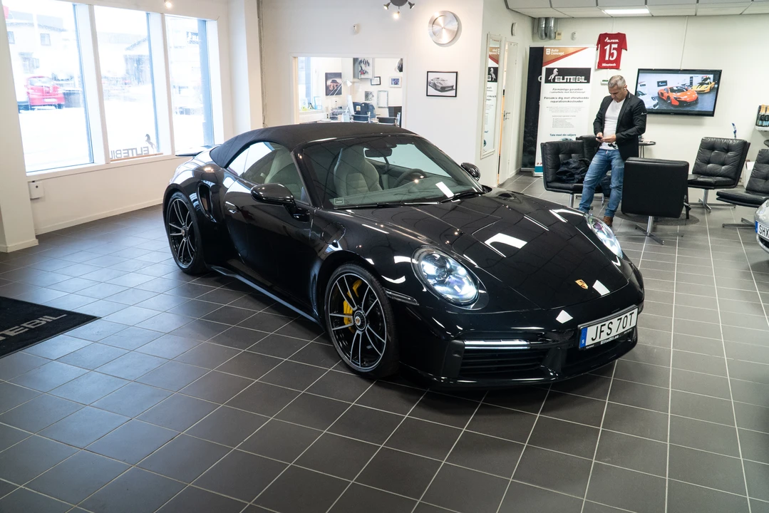 2020 Porsche 992 Turbo - Image 14 of 31