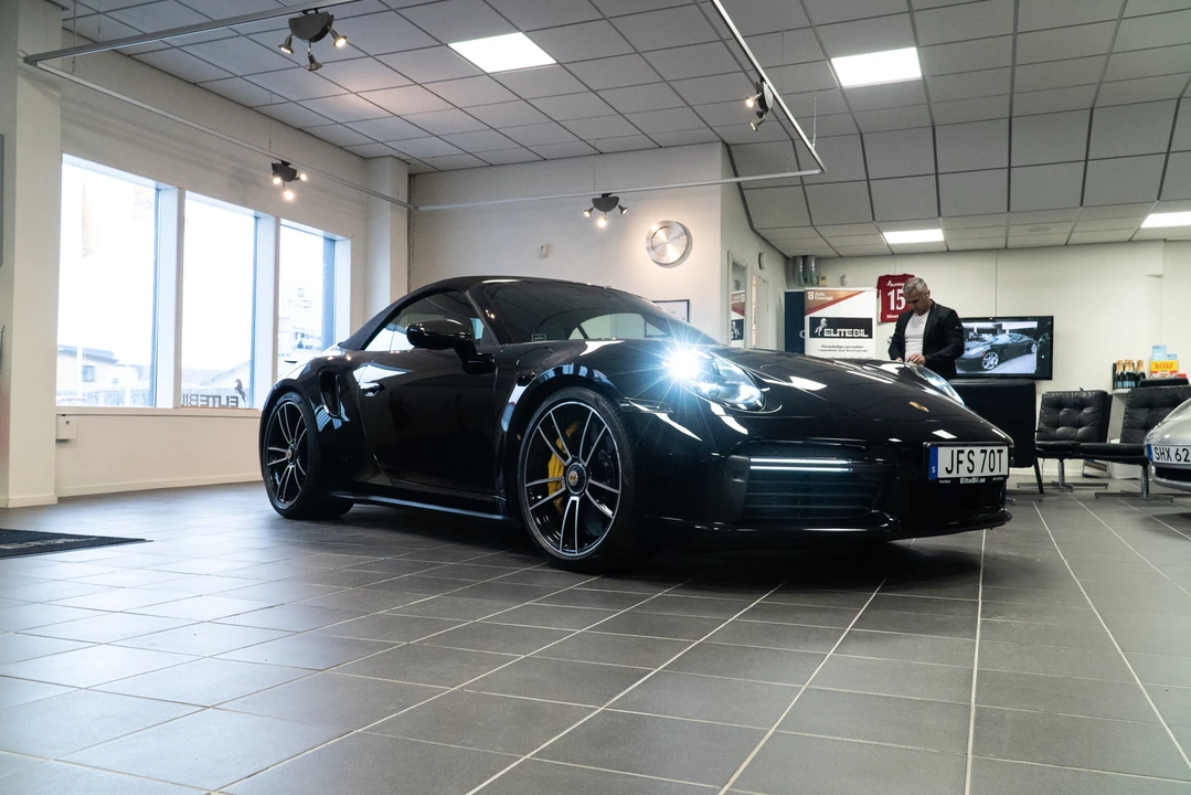 2020 Porsche 992 Turbo - Image 15 of 31