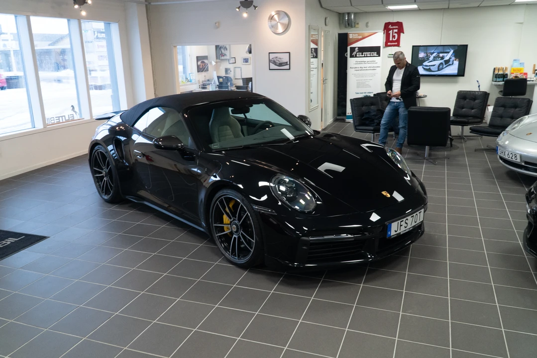 2020 Porsche 992 Turbo - Image 16 of 31