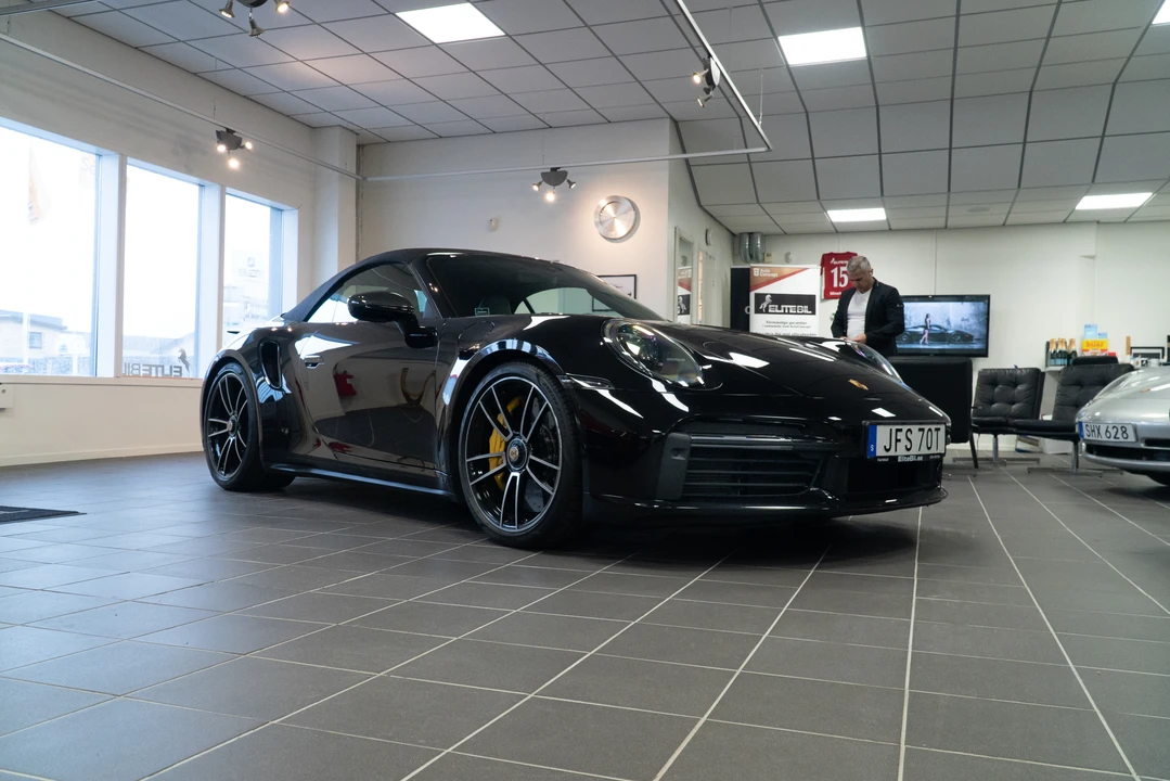 2020 Porsche 992 Turbo - Image 17 of 31
