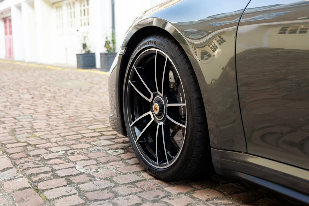 2020 Porsche 992 Turbo - Image 21 of 31