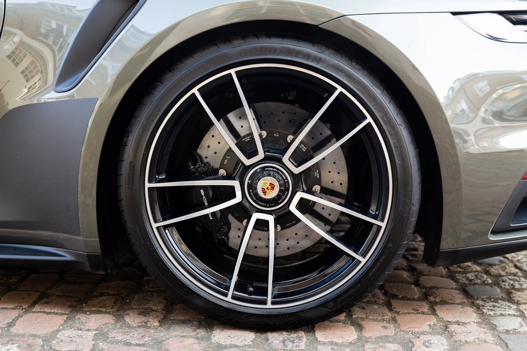 2020 Porsche 992 Turbo - Image 25 of 31