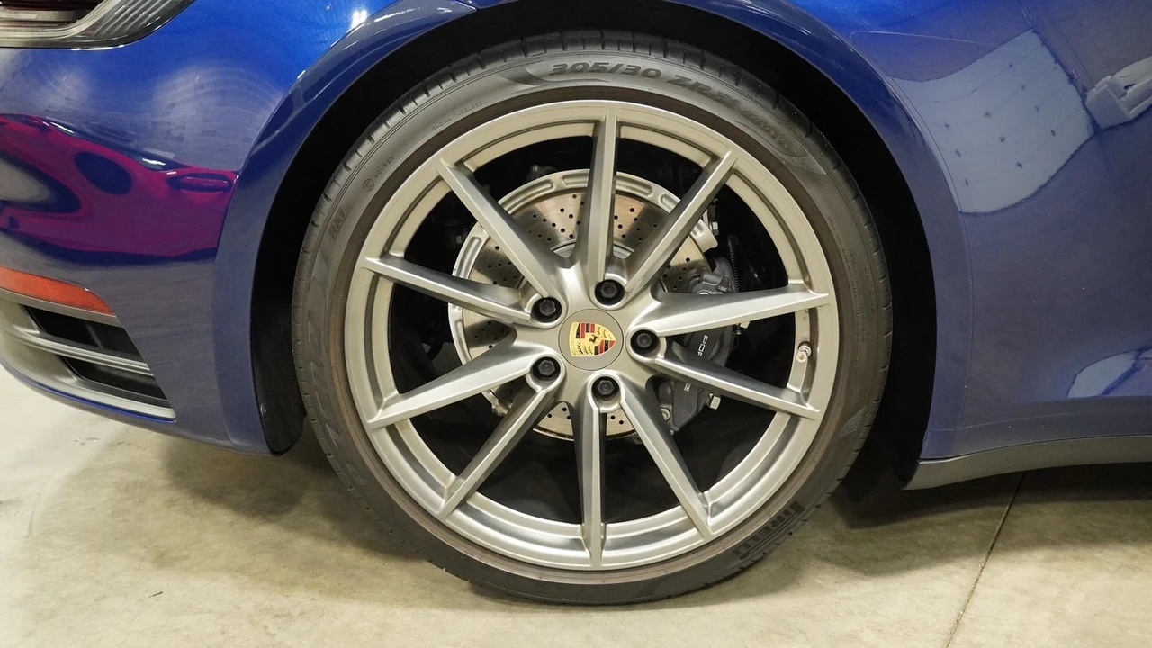 2020 Porsche 992 Carrera - Image 16 of 21
