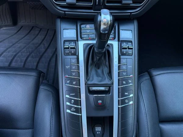 2020 Porsche Macan S - Image 17 of 21