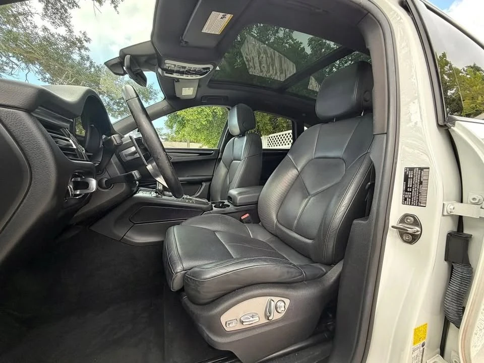 2020 Porsche Macan - Image 2 of 11