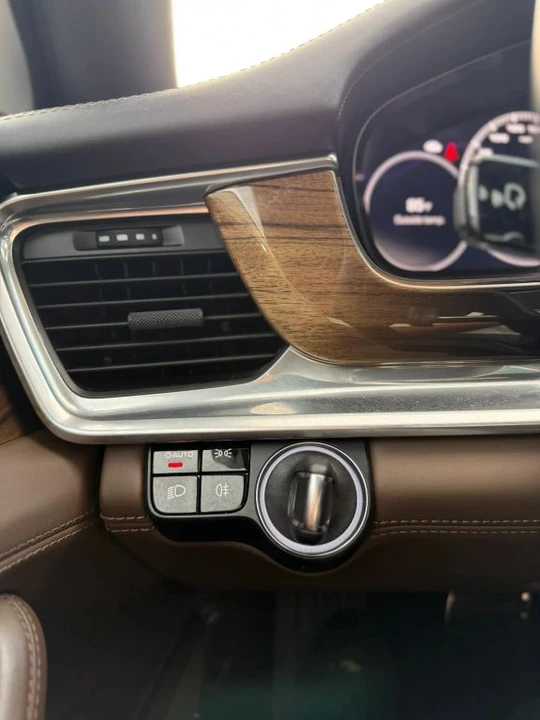 2020 Porsche 971 Panamera - Image 24 of 31