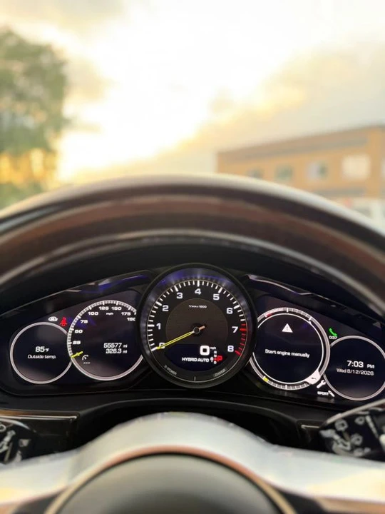 2020 Porsche 971 Panamera - Image 26 of 31