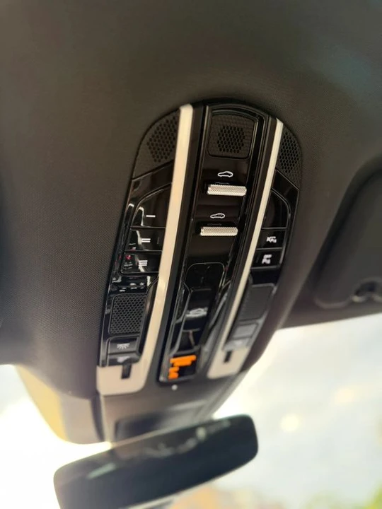 2020 Porsche 971 Panamera - Image 31 of 31