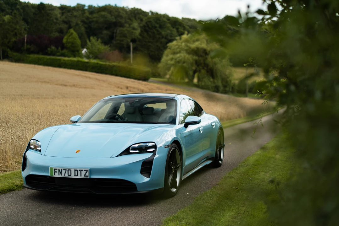 2020 Porsche Taycan 4S - Image 3 of 31