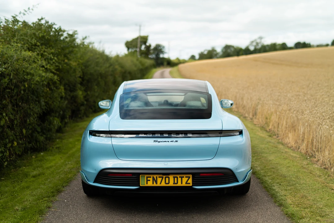 2020 Porsche Taycan 4S - Image 8 of 31