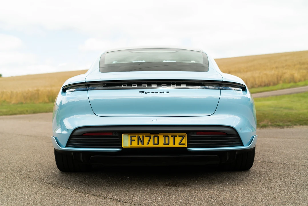 2020 Porsche Taycan 4S - Image 13 of 31