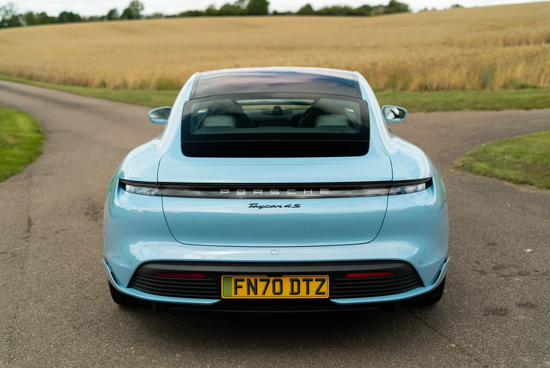 2020 Porsche Taycan 4S - Image 15 of 31