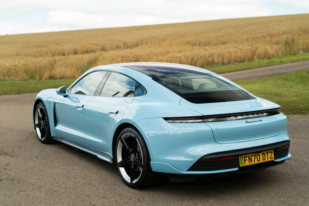 2020 Porsche Taycan 4S - Image 16 of 31