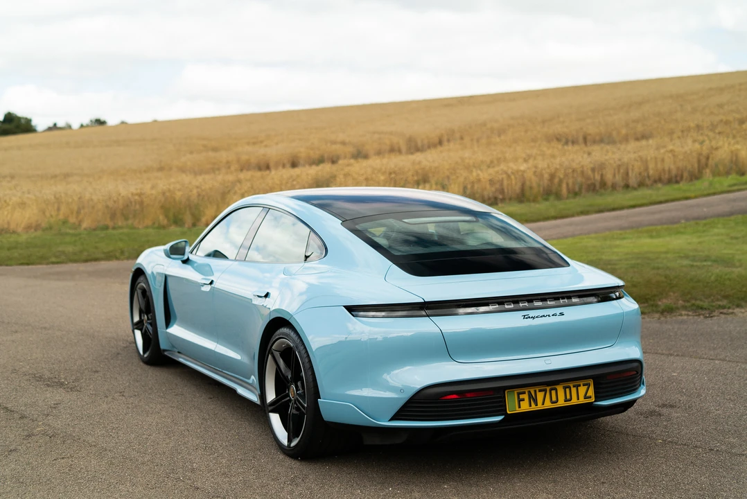 2020 Porsche Taycan 4S - Image 20 of 31