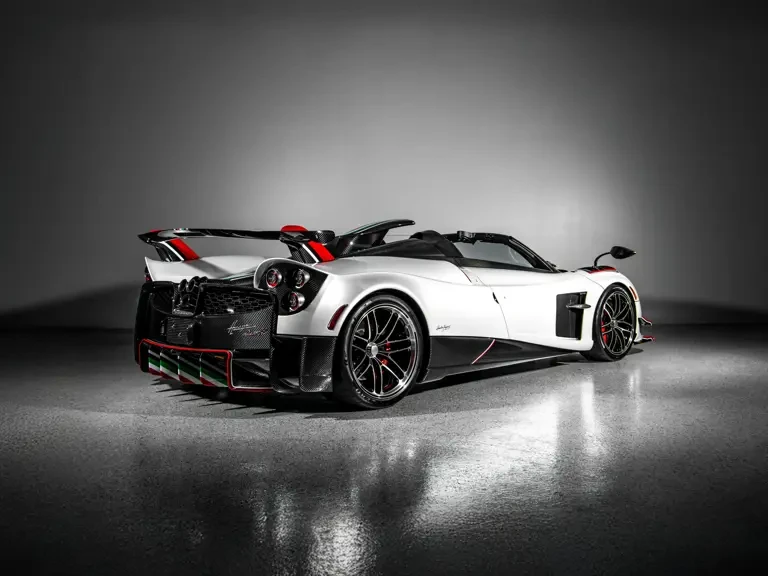 2020 Pagani Huayra - Image 3 of 31