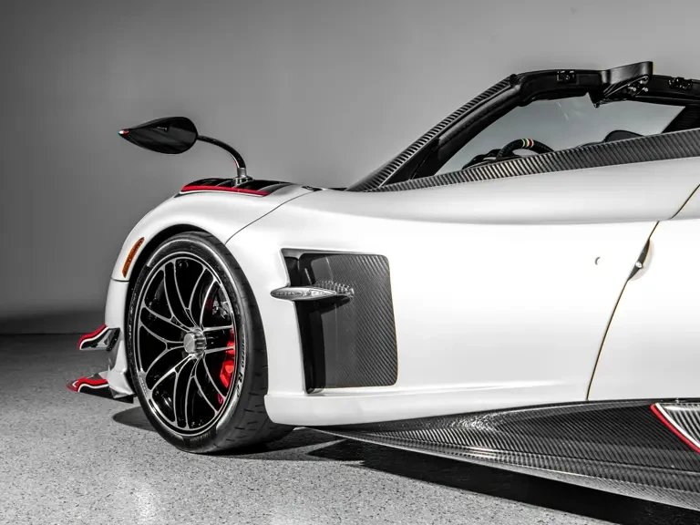 2020 Pagani Huayra - Image 26 of 31