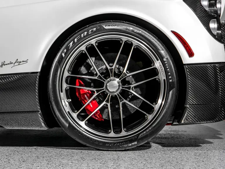 2020 Pagani Huayra - Image 29 of 31
