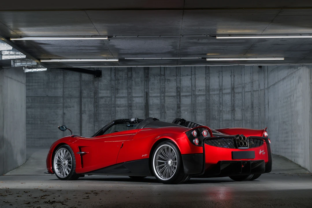 2020 Pagani Huayra - Image 14 of 31
