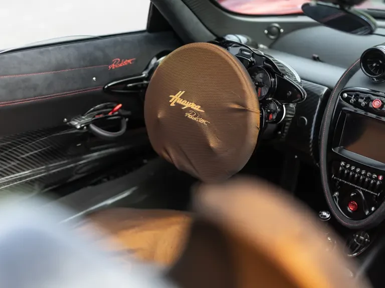 2020 Pagani Huayra - Image 18 of 31