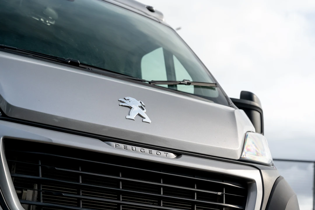 2019 Peugeot - Image 23 of 31