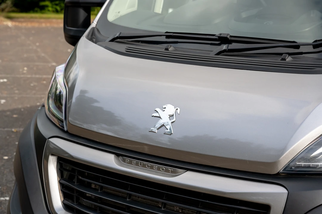 2019 Peugeot - Image 25 of 31