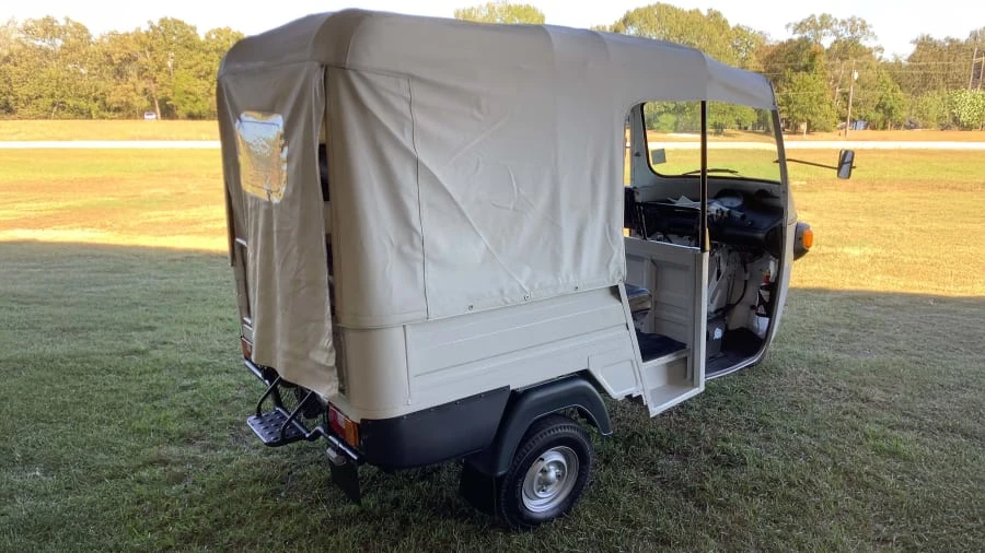 2020 Piaggio - Image 2 of 17