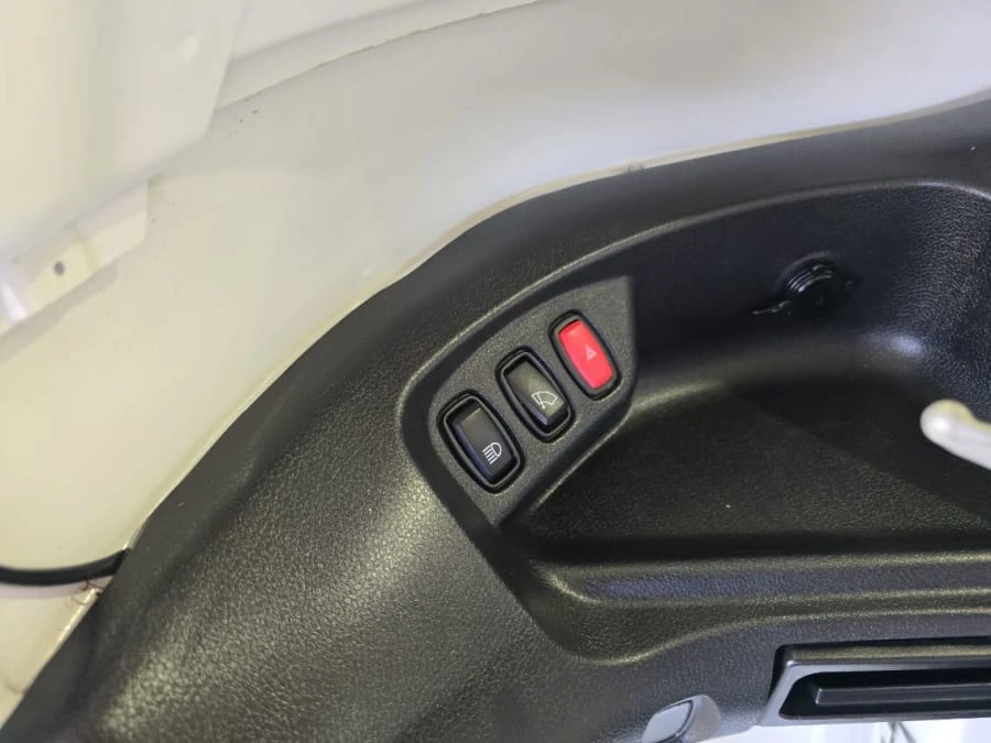 2020 Piaggio - Image 9 of 17