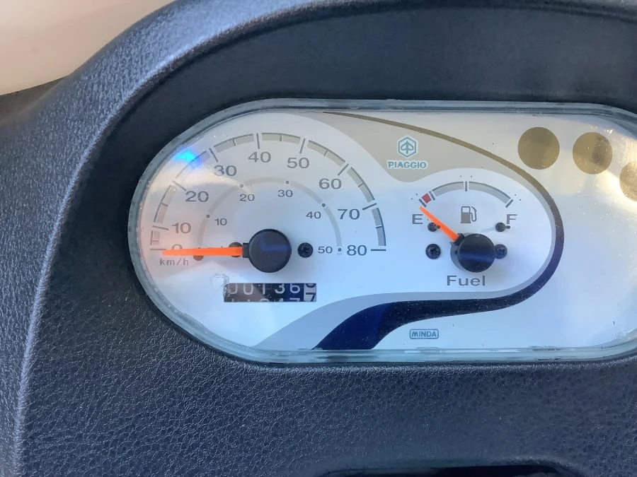 2020 Piaggio - Image 15 of 17