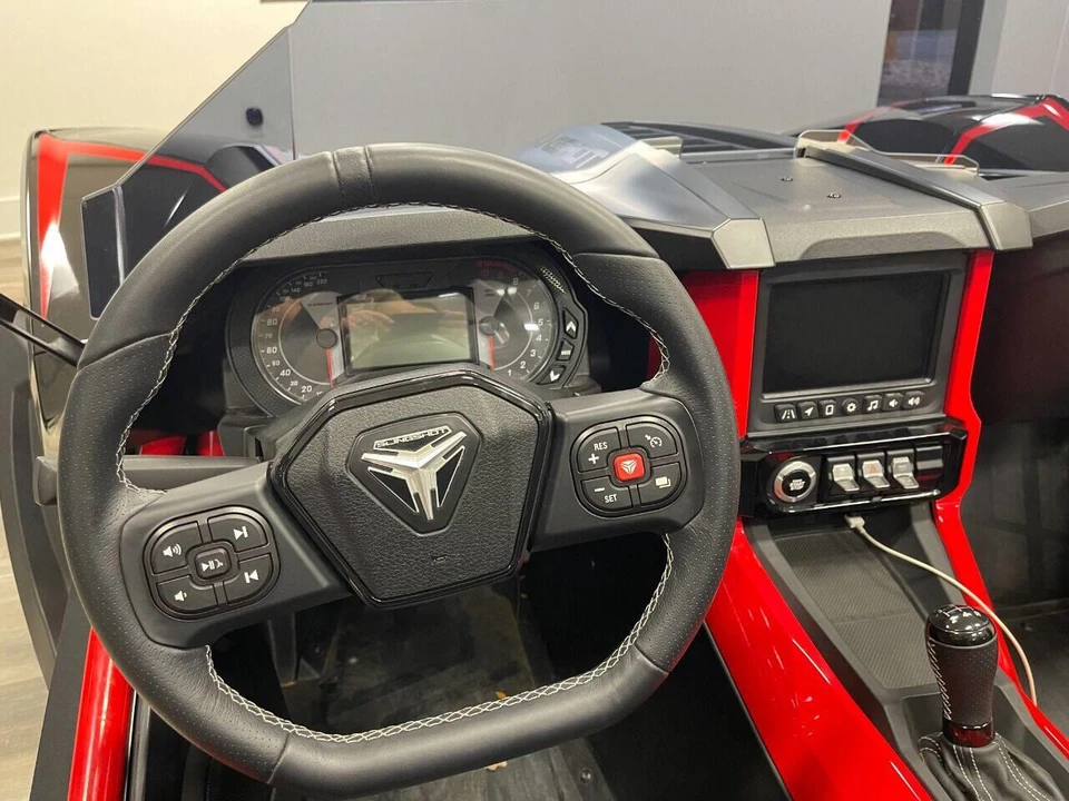 2020 Polaris Slingshot - Image 9 of 15