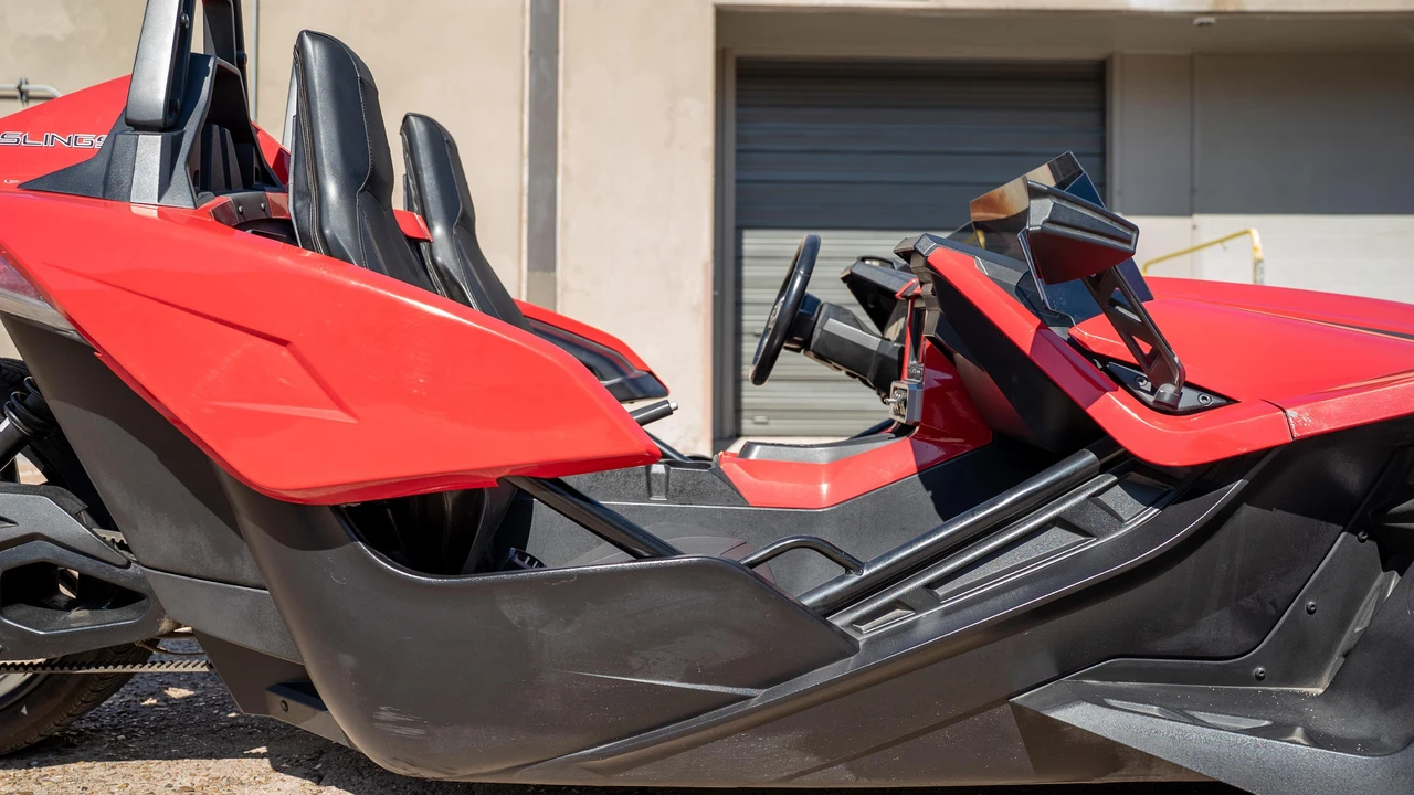 2020 Polaris Slingshot - Image 24 of 31