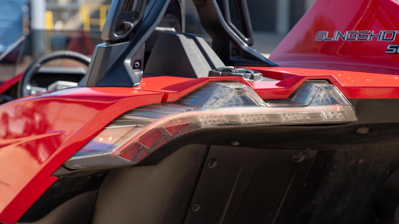 2020 Polaris Slingshot - Image 19 of 31