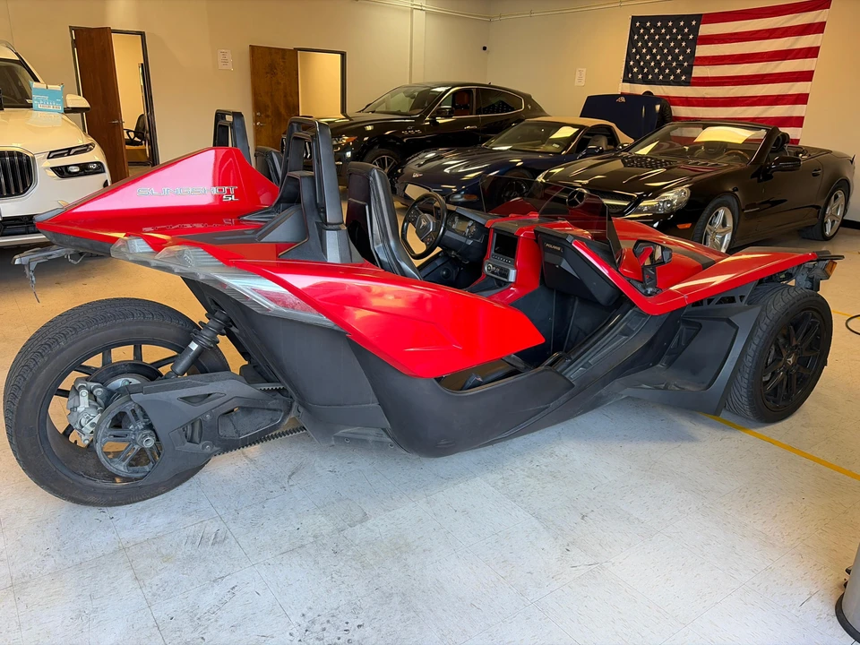 2020 Polaris Slingshot - Image 13 of 31
