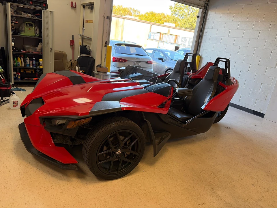 2020 Polaris Slingshot - Image 10 of 31