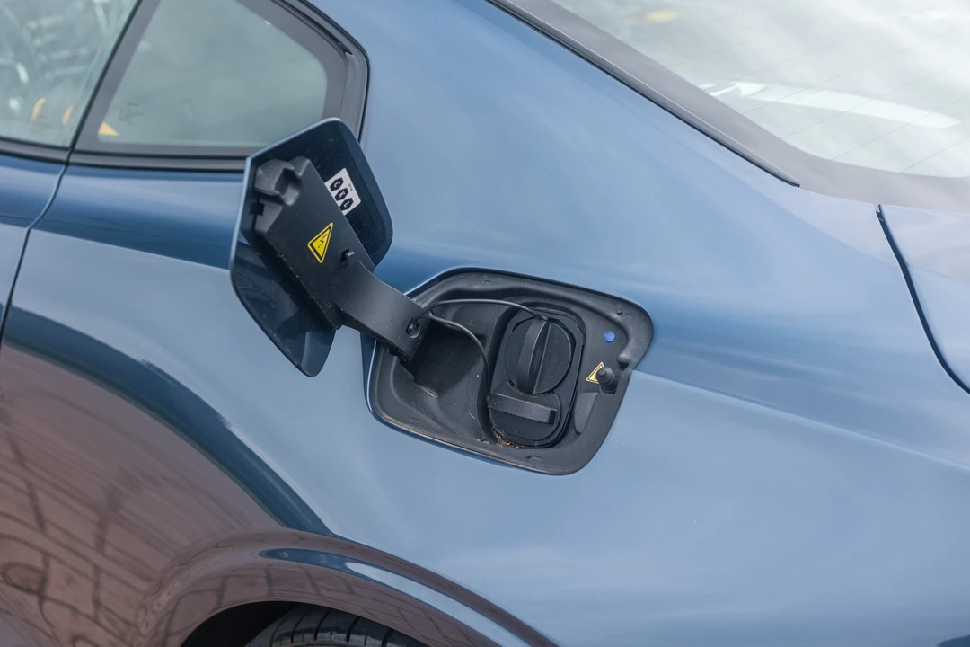 2020 Polestar 1 - Image 17 of 31