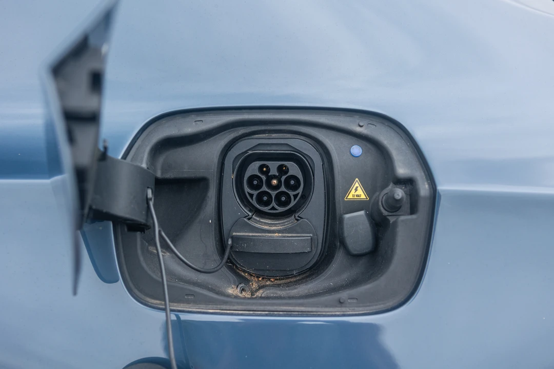 2020 Polestar 1 - Image 18 of 31