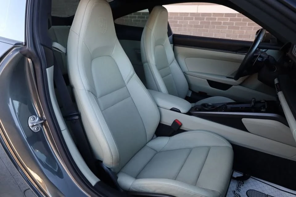2020 Porsche 992 Carrera - Image 13 of 20