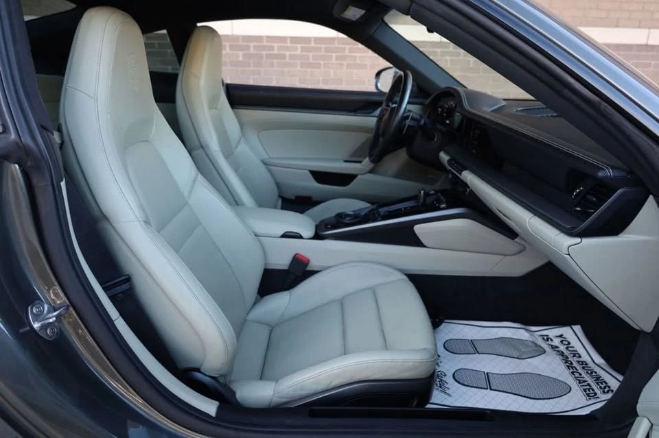 2020 Porsche 992 Carrera - Image 12 of 20